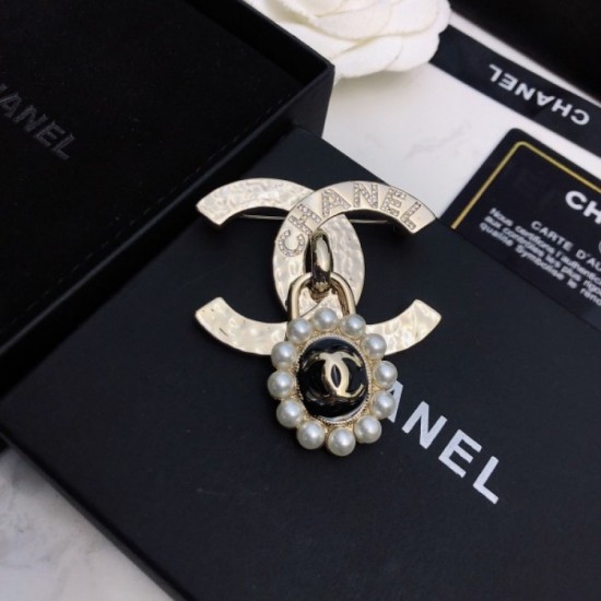 CHANEL 2022 SPRING / SUMMER brooch CHANEL 2022 SPRING / SUMMER brooch