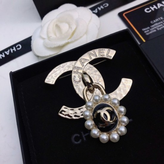 CHANEL 2022 SPRING / SUMMER brooch CHANEL 2022 SPRING / SUMMER brooch