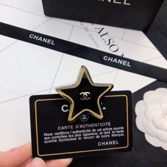 CHANEL 2022 Spring / Summer refreshing trend brooch CHANEL 2022 Spring / Summer refreshing trend brooch