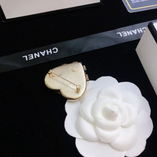 CHANEL 2022 Spring / Summer Fashionable Brooch CHANEL 2022 Spring / Summer Fashionable Brooch