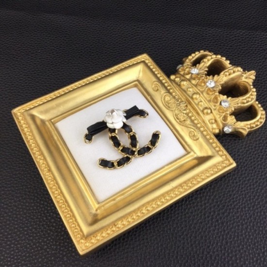 CHANEL 2022 SS trend new appearance brooch CHANEL 2022 SS trend new appearance brooch