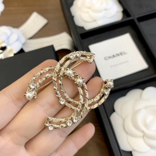 CHANEL 2022 More and more popular brooches CHANEL 2022 More and more popular brooches