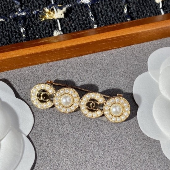 CHANEL 2022 Popular new colors are now available Brooch CHANEL 2022 Popular new colors are now available Brooch