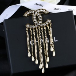 CHANEL 2022 Spring / Summer popular trend new brooch