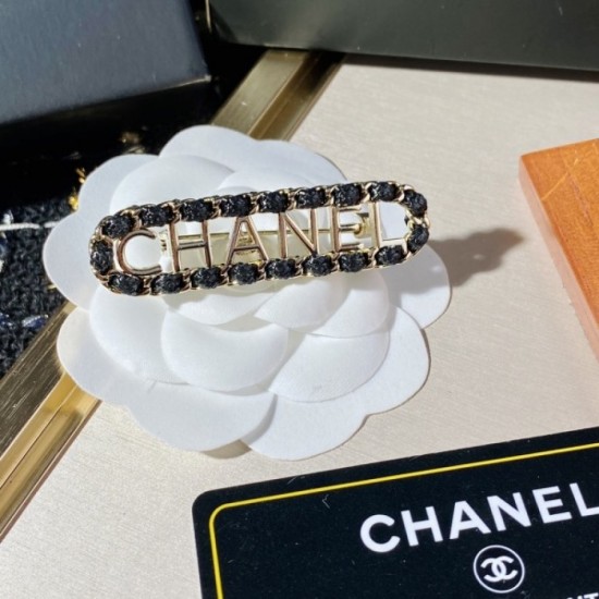 CHANEL 2022 Spring / Summer essential item Brooch CHANEL 2022 Spring / Summer essential item Brooch