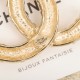 CHANEL A big trend brooch for the 2022 spring / summer season CHANEL A big trend brooch for the 2022 spring / summer season