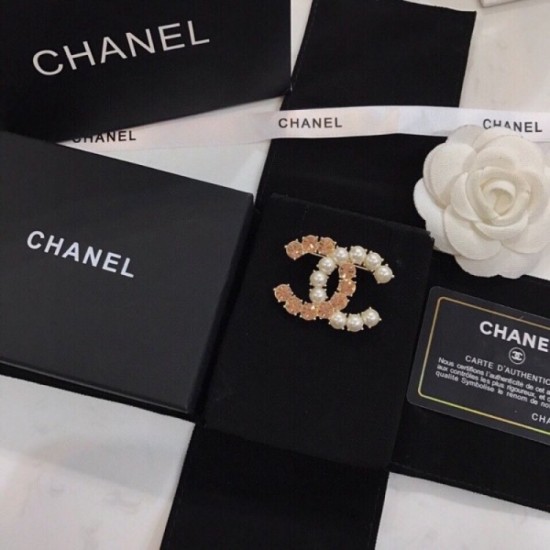 CHANEL 2022SS Long-awaited new color brooch CHANEL 2022SS Long-awaited new color brooch