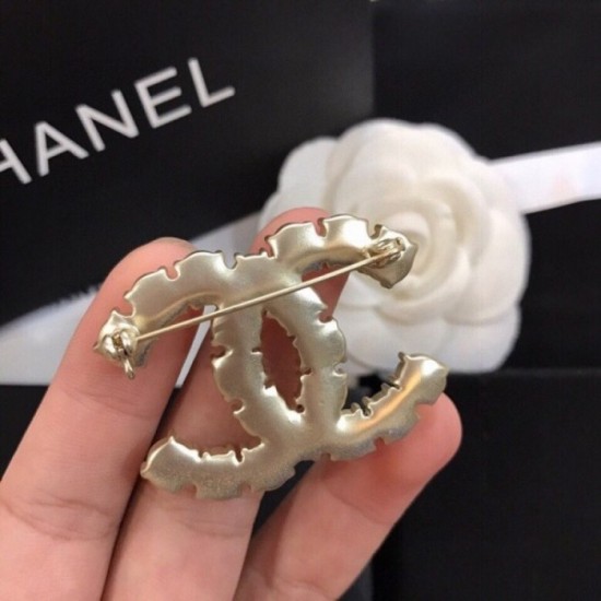 CHANEL 2022SS Long-awaited new color brooch CHANEL 2022SS Long-awaited new color brooch