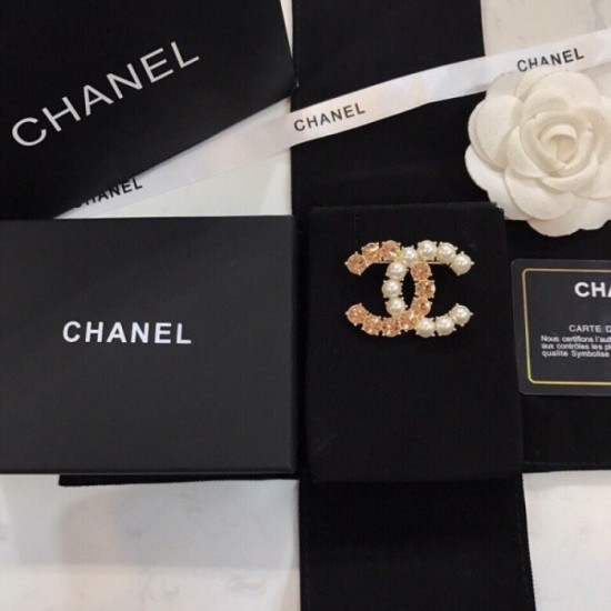 CHANEL 2022SS Long-awaited new color brooch CHANEL 2022SS Long-awaited new color brooch