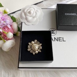 CHANEL Spring / Summer 2022 Limited Collection Brooch