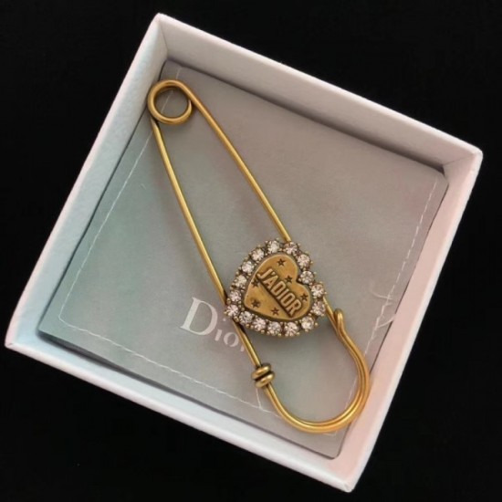 DIOR Let's make Dior the best 2022 brooch DIOR Let's make Dior the best 2022 brooch