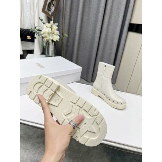 2022AW boots Recommended for tops this season DIOR Dior 2022AW boots Recommended for tops this season DIOR Dior