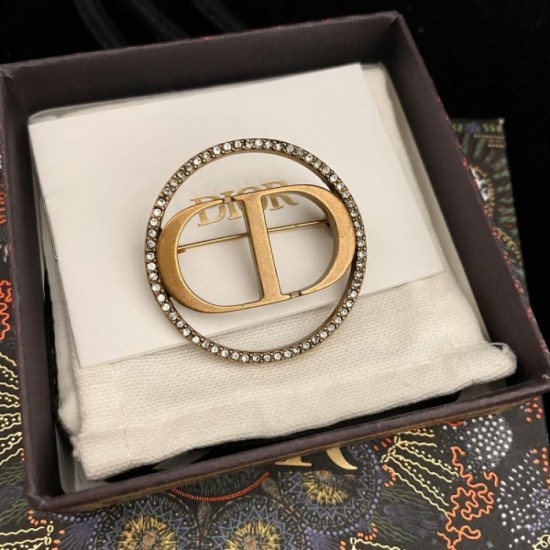 DIOR Dior 2022 I want a brooch for spring and summer DIOR Dior 2022 I want a brooch for spring and summer