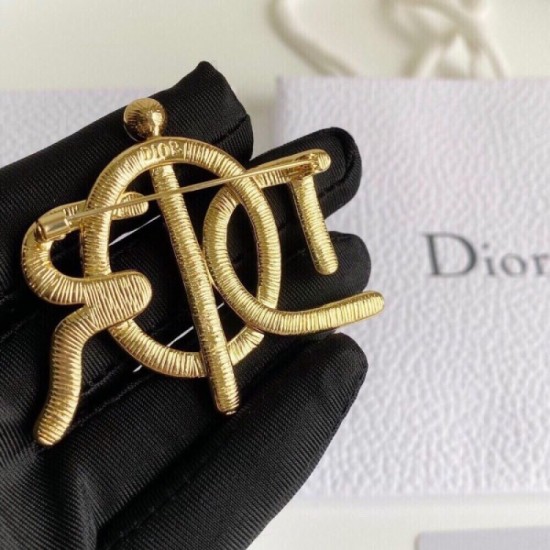 DIOR Dior popular model 2022 new summer brooch DIOR Dior popular model 2022 new summer brooch