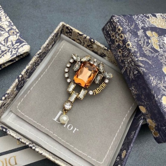 DIOR Dior 2022 new summer brooch DIOR Dior 2022 new summer brooch