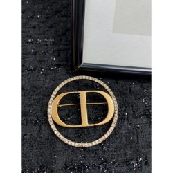 DIOR Dior New summer brooch that attracts attention 2022