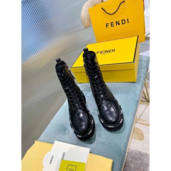 2022AW Boots FENDI Fendi that will be active in this fall / winter coordination 2022AW Boots FENDI Fendi that will be active in this fall / winter coordination