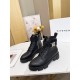 2022AW Boots Transformed into a beautiful outfit GIVENCHY Givenchy 2022AW Boots Transformed into a beautiful outfit GIVENCHY Givenchy