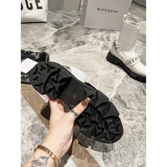 2022AW boots New arrivals in autumn and winter in magazines GIVENCHY Givenchy 2022AW boots New arrivals in autumn and winter in magazines GIVENCHY Givenchy
