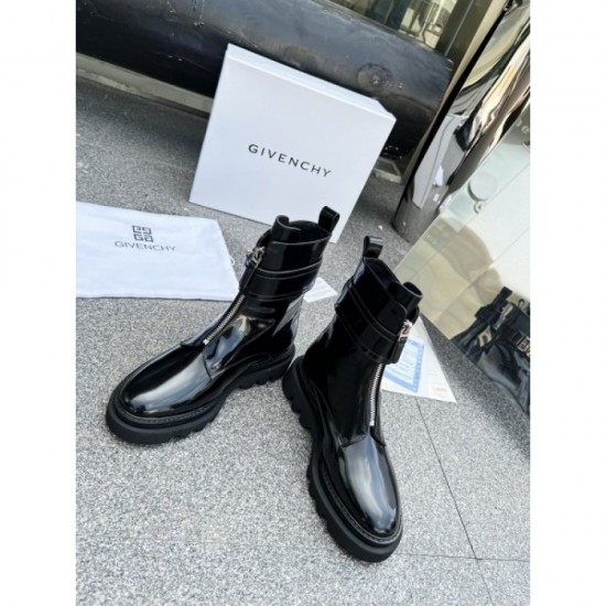 2022AW boots Popular every season GIVENCHY Givenchy 2022AW boots Popular every season GIVENCHY Givenchy