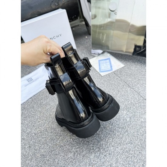 2022AW boots Popular every season GIVENCHY Givenchy 2022AW boots Popular every season GIVENCHY Givenchy