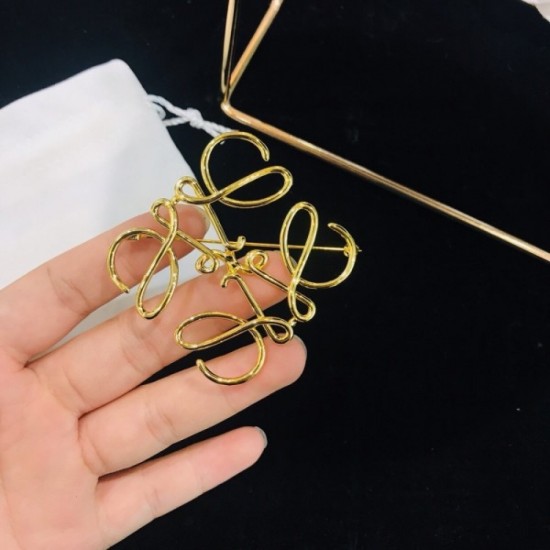 LOEWE Loewe love at first sight inevitable 2022 summer sale brooch LOEWE Loewe love at first sight inevitable 2022 summer sale brooch