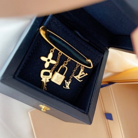LOUIS VUITTON Louis Vuitton 2022 summer new brooch with a sense of stability LOUIS VUITTON Louis Vuitton 2022 summer new brooch with a sense of stability
