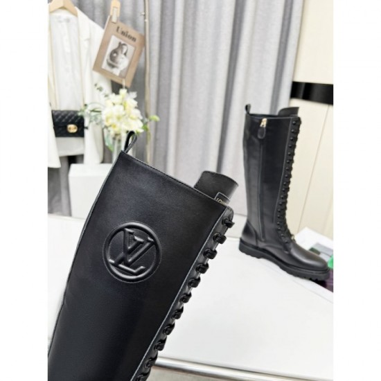 2022AW Boots Light impression in autumn LOUIS VUITTON Louis Vuitton 2022AW Boots Light impression in autumn LOUIS VUITTON Louis Vuitton