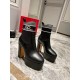 2022AW Boots Must be sold out in autumn VALENTINO Valentino 2022AW Boots Must be sold out in autumn VALENTINO Valentino