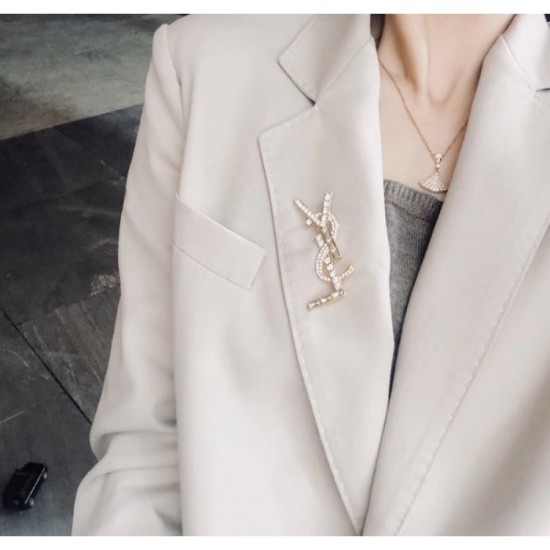 YSL Yves Saint Laurent Popular Let Shop Brooch YSL Yves Saint Laurent Popular Let Shop Brooch