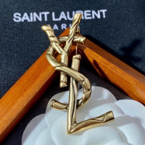 YSL Yves Saint Laurent This year's brooch is sure to be a big success YSL Yves Saint Laurent This year's brooch is sure to be a big success