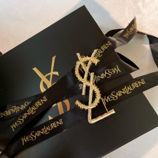 YSL Yves Saint Laurent Excellent practical brooch for daily use YSL Yves Saint Laurent Excellent practical brooch for daily use