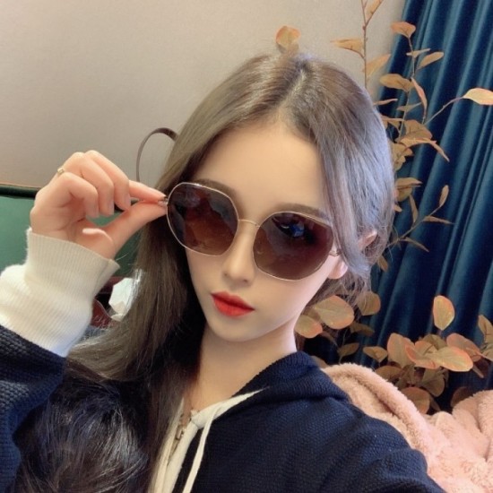 Two colors of sunglasses can be selected 2022SS New sold out one after another BALENCIAGA Balenciaga Two colors of sunglasses can be selected 2022SS New sold out one after another BALENCIAGA Balenciaga