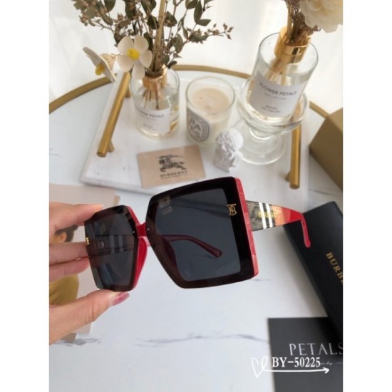 Two colors of sunglasses can be selected 2022SS Rare limited BURBERRY Burberry Two colors of sunglasses can be selected 2022SS Rare limited BURBERRY Burberry