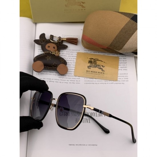 Two colors of sunglasses can be selected 2022SS Royal road combination BURBERRY Burberry Two colors of sunglasses can be selected 2022SS Royal road combination BURBERRY Burberry