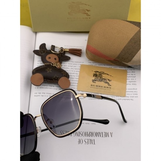 Two colors of sunglasses can be selected 2022SS Royal road combination BURBERRY Burberry Two colors of sunglasses can be selected 2022SS Royal road combination BURBERRY Burberry