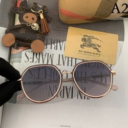 Two colors of sunglasses can be selected 2022SS There is a sense of stability BURBERRY Burberry