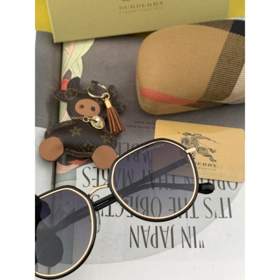 Two colors of sunglasses can be selected 2022SS There is a sense of stability BURBERRY Burberry Two colors of sunglasses can be selected 2022SS There is a sense of stability BURBERRY Burberry
