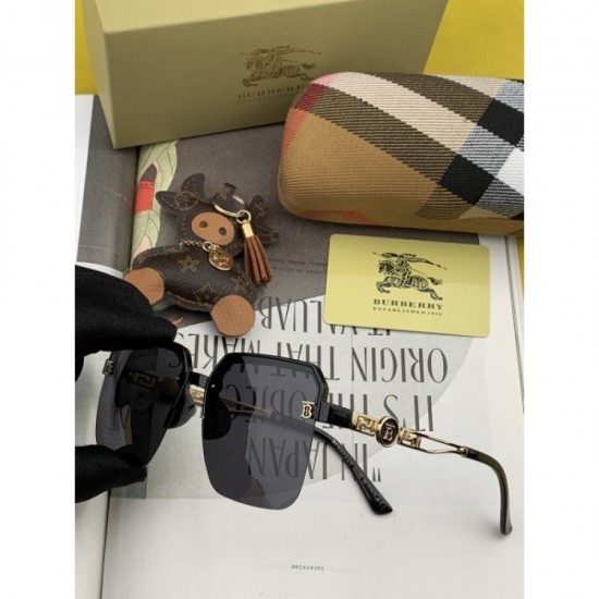 Sunglasses multicolor selectable 2022SS BURBERRY for a lively impression Sunglasses multicolor selectable 2022SS BURBERRY for a lively impression