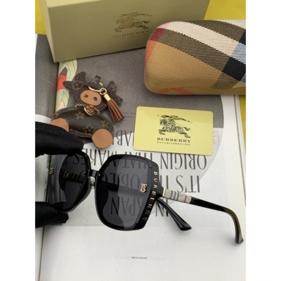 Sunglasses multicolor selectable 2022SS BURBERRY before sold out Sunglasses multicolor selectable 2022SS BURBERRY before sold out