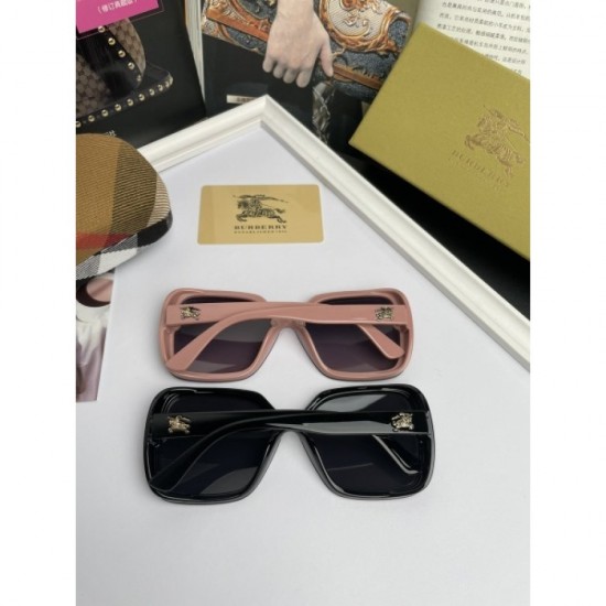 Two colors of sunglasses can be selected 2022SS This year's pre-emption BURBERRY Burberry Two colors of sunglasses can be selected 2022SS This year's pre-emption BURBERRY Burberry