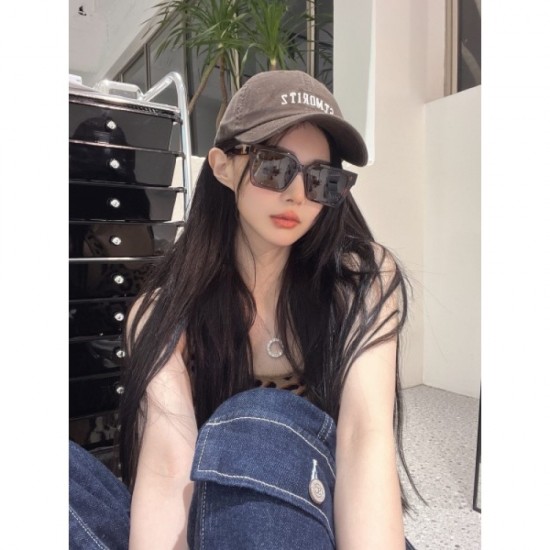 CELINE Celine Sunglasses Multicolor selectable Recommended for a wide range of people CELINE Celine Sunglasses Multicolor selectable Recommended for a wide range of people