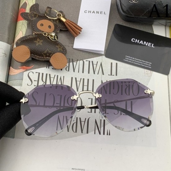 Sunglasses multicolor selectable 2022SS This season's recommended topical work CHANEL Chanel Sunglasses multicolor selectable 2022SS This season's recommended topical work CHANEL Chanel