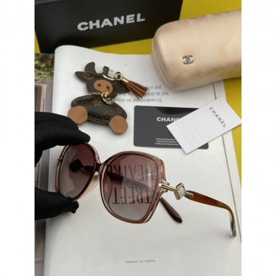 Two colors of sunglasses can be selected 2022SS CHANEL will continue to attract attention in the spring and summer Two colors of sunglasses can be selected 2022SS CHANEL will continue to attract attention in the spring and summer