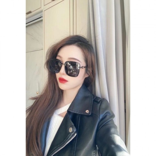 Two colors of sunglasses can be selected 2022SS CHANEL CHANEL that you can fully enjoy this summer Two colors of sunglasses can be selected 2022SS CHANEL CHANEL that you can fully enjoy this summer
