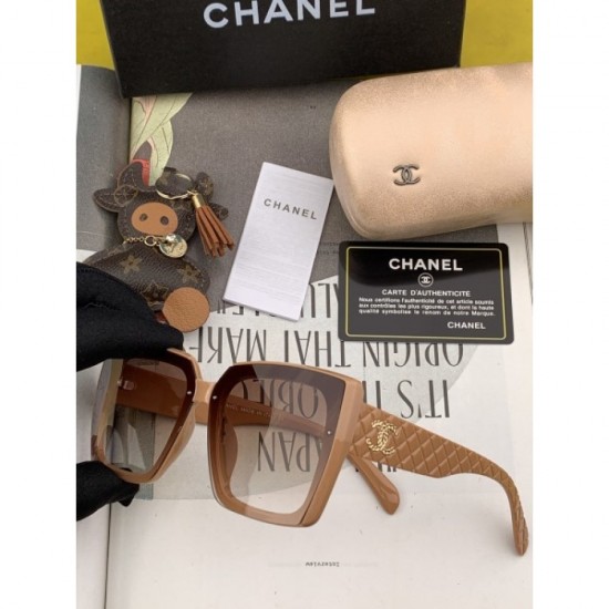Two colors of sunglasses can be selected 2022SS CHANEL with a strong presence every season Two colors of sunglasses can be selected 2022SS CHANEL with a strong presence every season