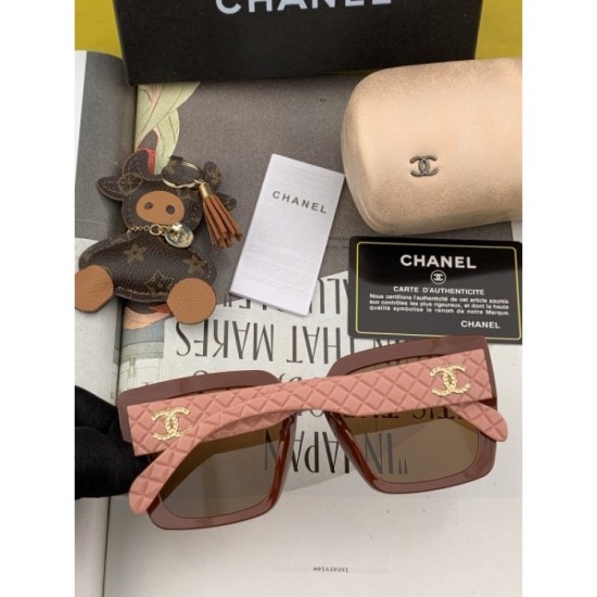 Two colors of sunglasses can be selected 2022SS CHANEL with a strong presence every season Two colors of sunglasses can be selected 2022SS CHANEL with a strong presence every season