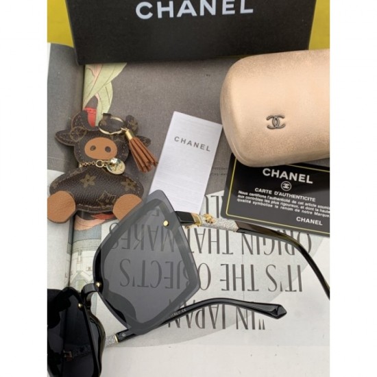 Two colors of sunglasses can be selected 2022SS This summer is decided by this CHANEL CHANEL Two colors of sunglasses can be selected 2022SS This summer is decided by this CHANEL CHANEL