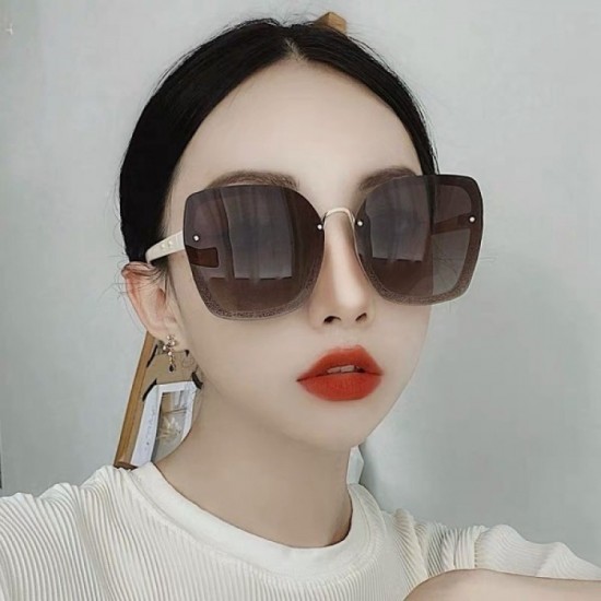 Two colors of sunglasses can be selected 2022SS New CHANEL CHANEL, which debuted this season Two colors of sunglasses can be selected 2022SS New CHANEL CHANEL, which debuted this season