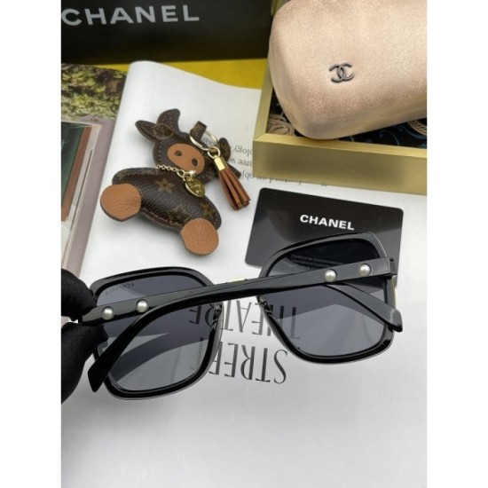 Two colors of sunglasses can be selected 2022SS New CHANEL CHANEL, which debuted this season Two colors of sunglasses can be selected 2022SS New CHANEL CHANEL, which debuted this season